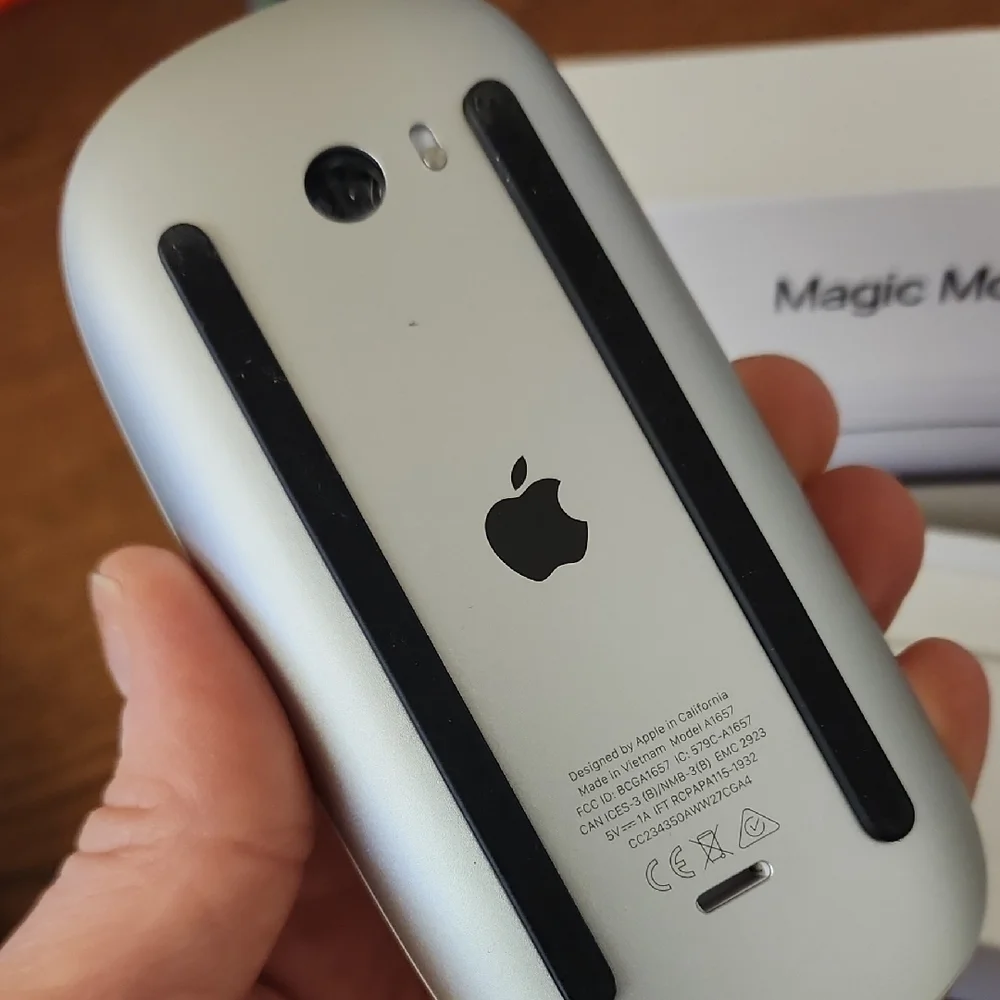 Apple Magic Mouse - White